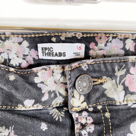 Epic Threads Girls Floral Skinny Jeans Sz 16 Gray Baby Pink Distressed Stretch - Picture 4 of 12